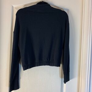 Gymshark Cropped Hoodie – Trendy Athleisure Vibes